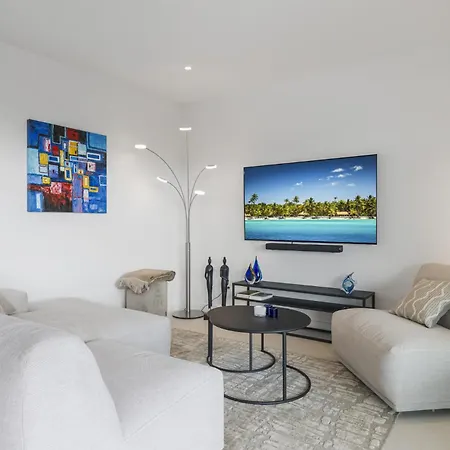 Vivi Homes - Coral With Sea Views & Pool Fuengirola